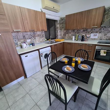 Spacious Seafront Apt Next To Sliema-Valeta Ferry Exterior photo